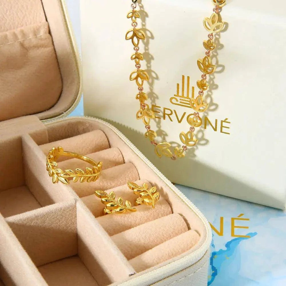 HYERES LOR】Petit Laurel Silhouette Yellow Chain Necklace HYERES LOR】Petit Laurel Silhouette Yellow Chain Necklace