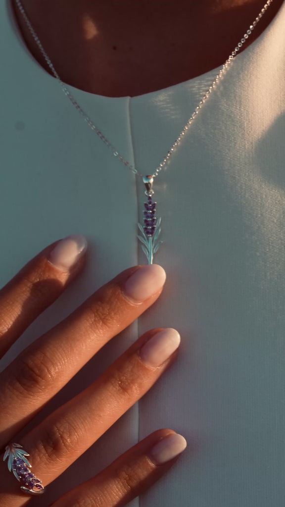 Pervoné Echtschmuck Lavendel Kette